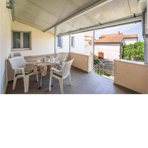 Cozy Apartment In Medulin With Wifi