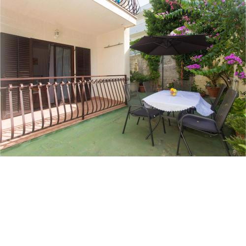 Cozy Apartment In Podstrana With Wifi