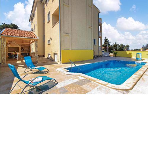 Cozy Apartment In Pula With Wifi