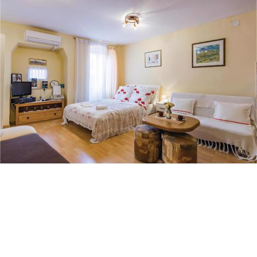 Cozy Apartment In Rovinj With Wifi