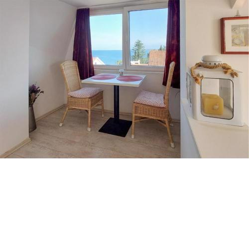 Cozy Apartment In Vantacici With Kitchen