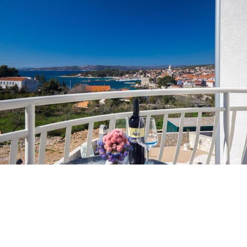 Cozy Apartment Rosmarin with a Sea view