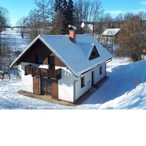 Cozy chalet near Ski Area in Javorník
