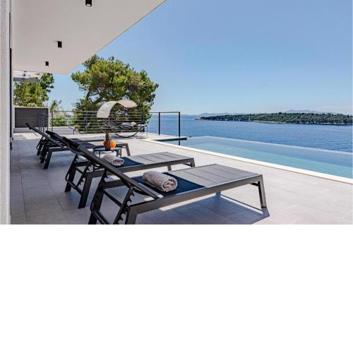 Cozy Home In Blato With House Sea View