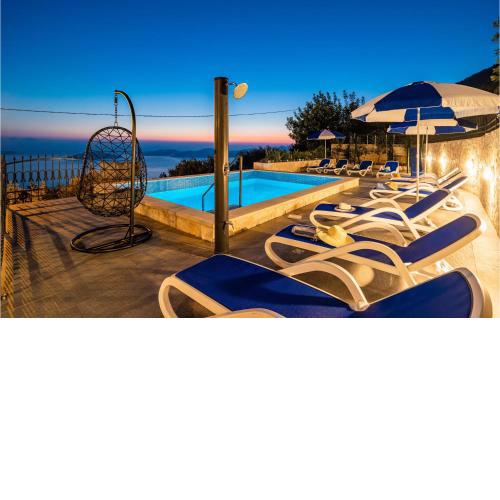 Cozy Home In Brsecine With House Sea View