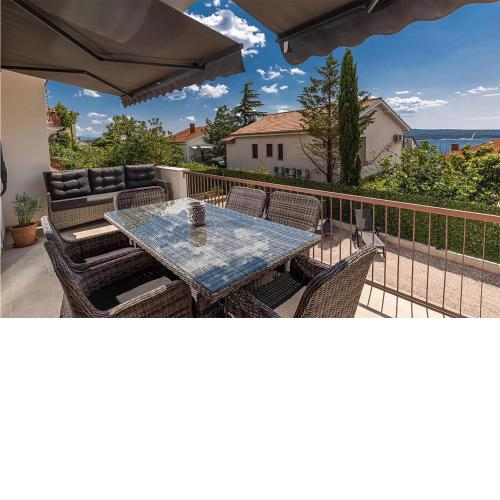 Cozy Home In Crikvenica With Wifi