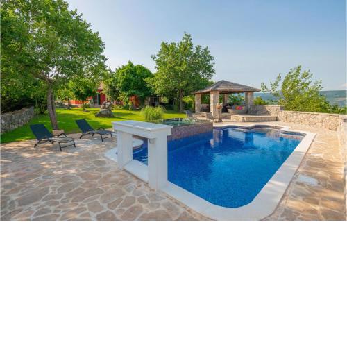 Cozy Home In Grubine With Outdoor Swimming Pool