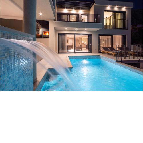 Cozy Home In Makarska With Outdoor Swimming Pool