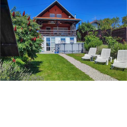 Cozy Home In Okrugli Vrh With Kitchen