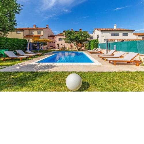 Cozy Home In Pula With Wifi