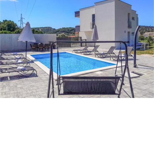 Cozy Home In Rab With Outdoor Swimming Pool