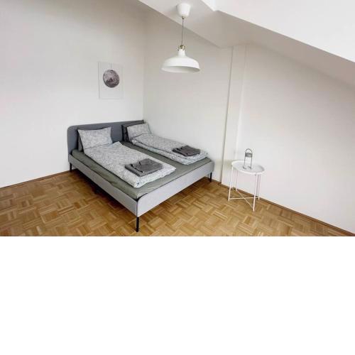 Cozy & New with Balcony View