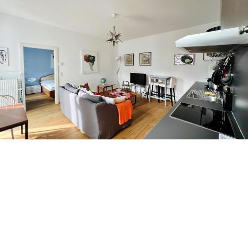 Cozy Retreat with Large Balcony near Schönbrunn