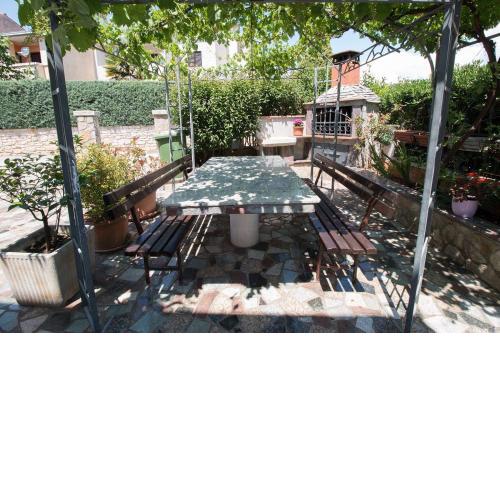 Cozy Studio-Apartment nur 15 Gehminuten zum Strand mit Grillbereich, Terrasse, WiFi