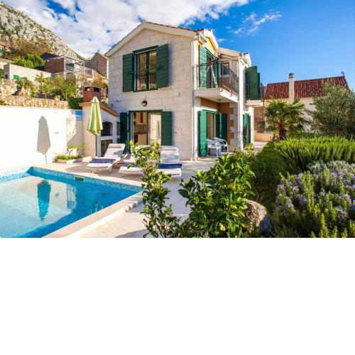 Delightful Split Villa 2 Bedrooms Villa Makarska Petite Private Pool and Sauna Makarska