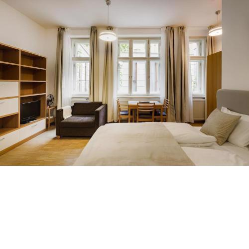 Deluxe suite in prime location