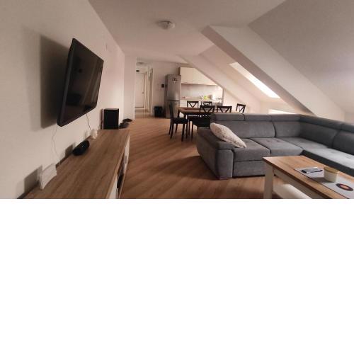 Deniro Apartment