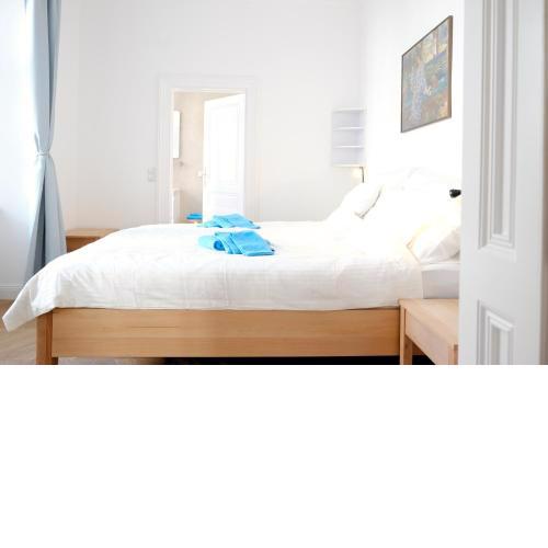 Design one bedroom apartment in Vienna