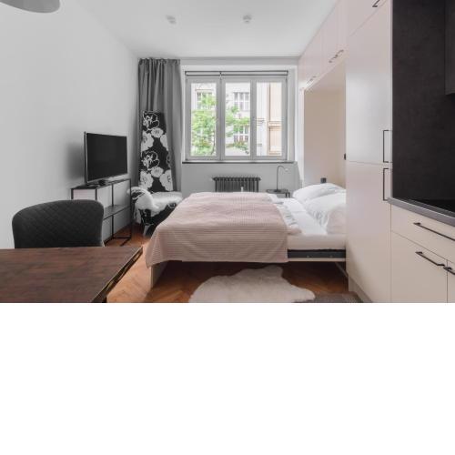 Designer studio with fold-up bed in trendy Žižkov by Prague Days