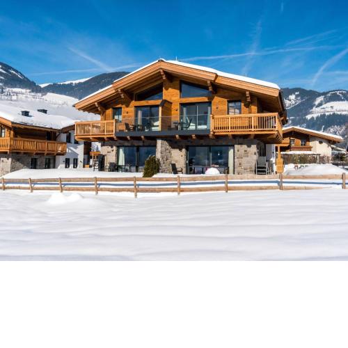 Detached luxury holiday home with sauna