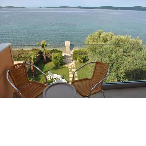 Direct Seafront Villa