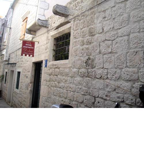 Dobra Apartments
