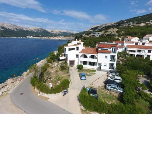 Domagoj D&D, Baška