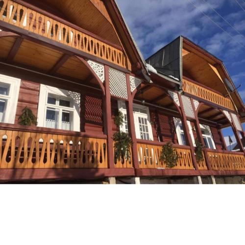 DomPodNiebem