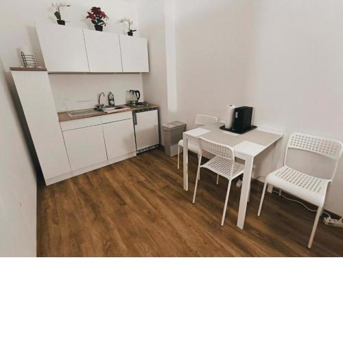 Dormitory room 3 Beds C
