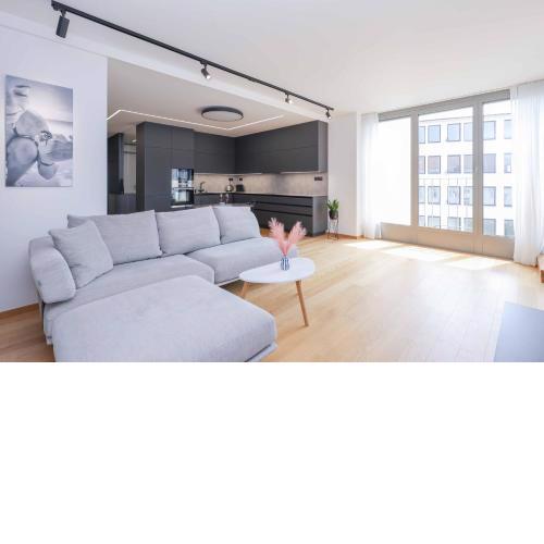 Downtown Luxe Retreat- Konventná