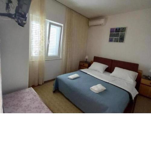 Dubrovnik Rooms 2 - Double Room with Shared Bathroom 1