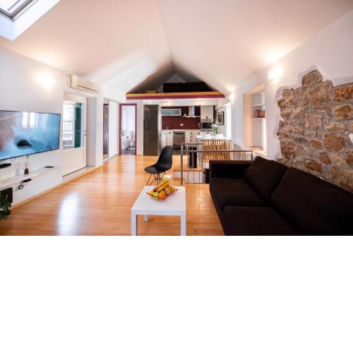 Duplex with terrace in the city centar