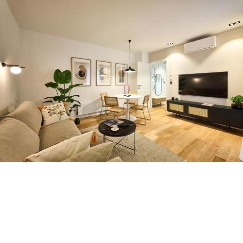 Dux Twenty-One Apartment by Irundo