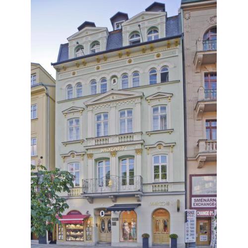 EA Hotel Mozart
