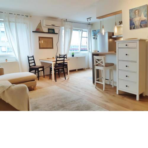 Eagles Nest Apartment