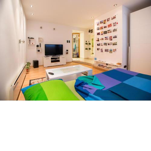 eazZynight Center Apartment