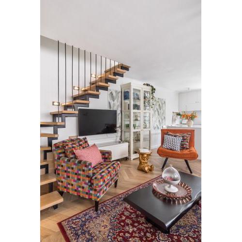 Eclectic duplex with Sundeck terrace