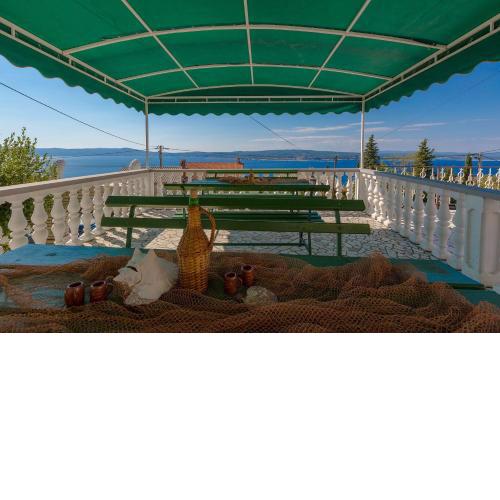 Einzigartiges Apartment mit grandiosen Meerblick, Pool, BBQ und nur 700 Meter zum Strand