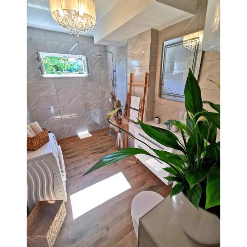 Elegance Suite Mary