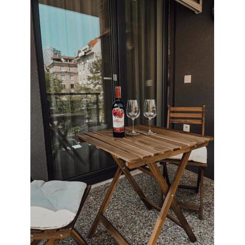 Elegant Escape apartment II - City Centre