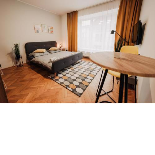Elegant studio, 400m from the square