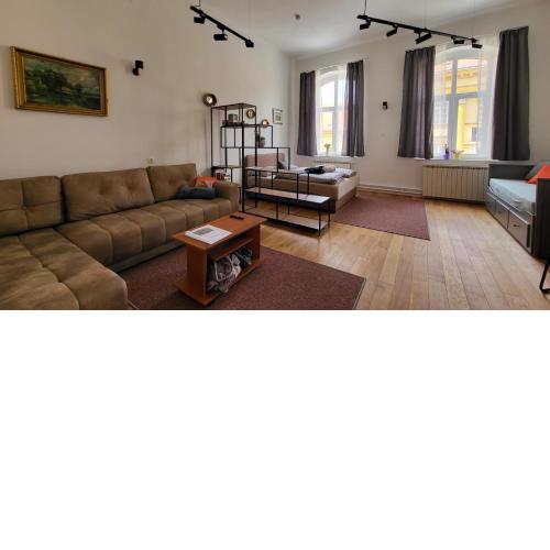 ELEVEN APARTMENT - very center - free parking