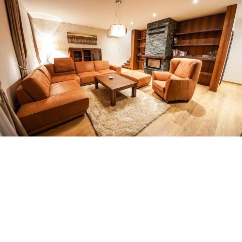 Elite House