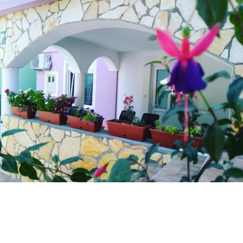 Ema & Sea Apartment's with free private parking