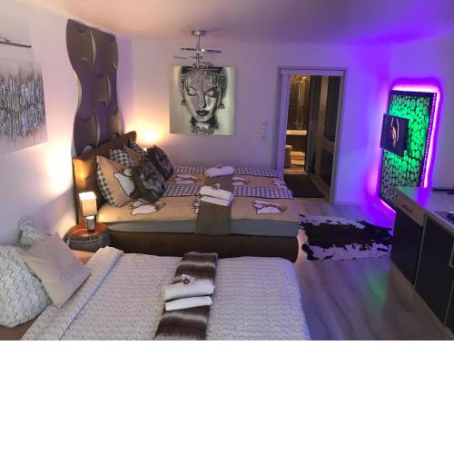 EMERALD APARTMENT