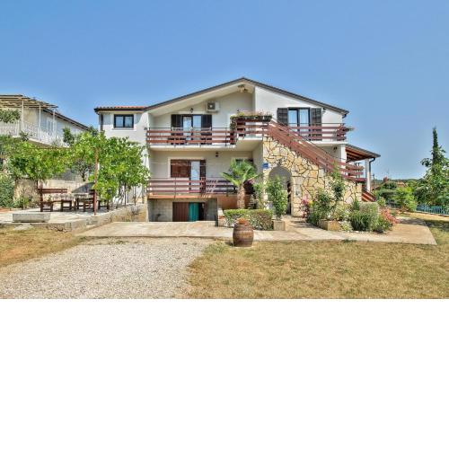 Eni Apartment