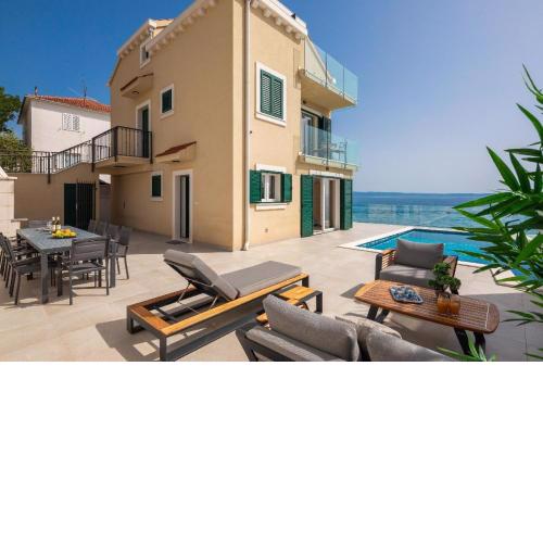Epetium Beach Villa