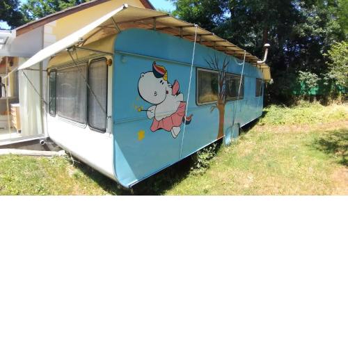 Erlebe unseren Verein im geräumigen Wohnwagen!