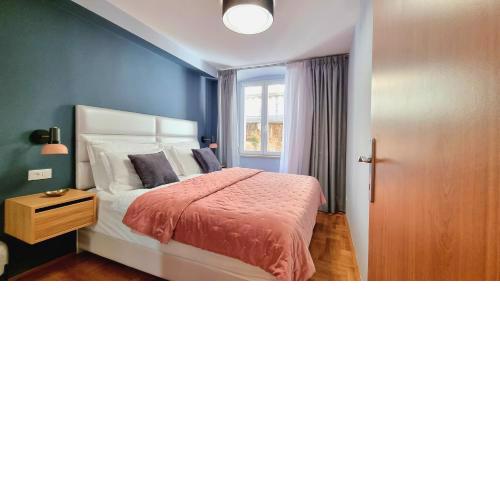 Etal Luxury Apartment