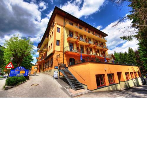 Euro Youth Hotel & Krone